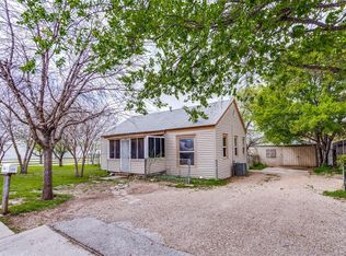 103 N Bond Ave, Dallas, TX 75211
