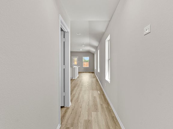 3rd image of 504 Marsh St