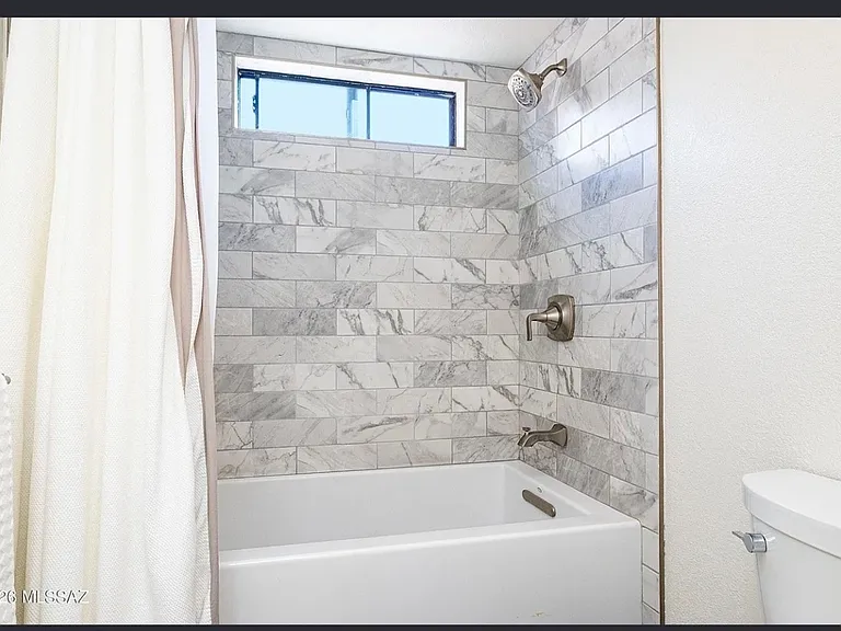 2417 N Palo Hacha Dr — Photo 29
