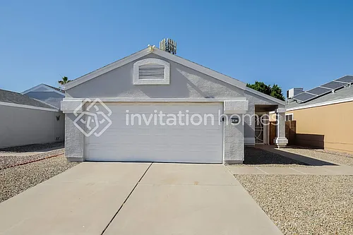 2834 W Muriel Dr Photo 1