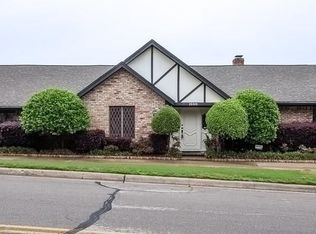 1000 Crowley Rd, Arlington, TX 76012