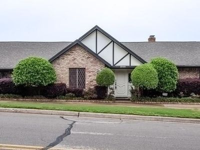 1000 Crowley Rd, Arlington, TX, 76012