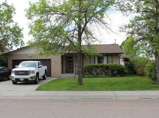 712 S 2nd St, Hardin, MT 59034