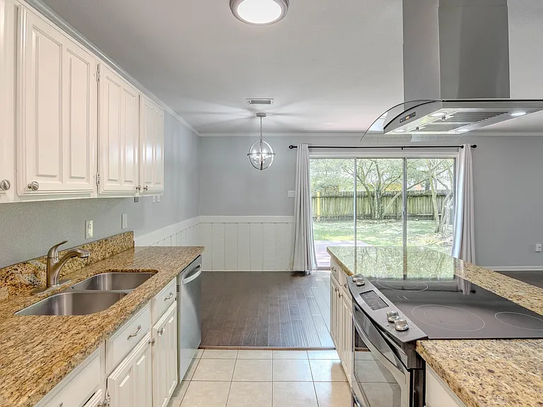 6 Basal Briar Ct — Photo 14