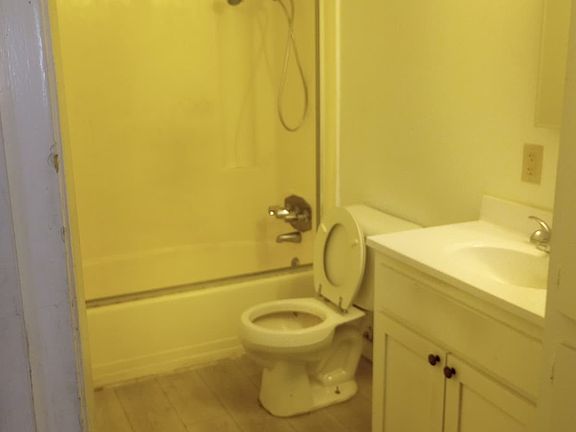 4th image of 22898 Adrienne Ave #6