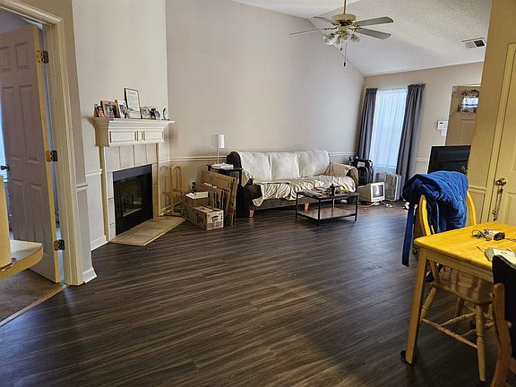 4th image of 4144 Meadow Heath Ln