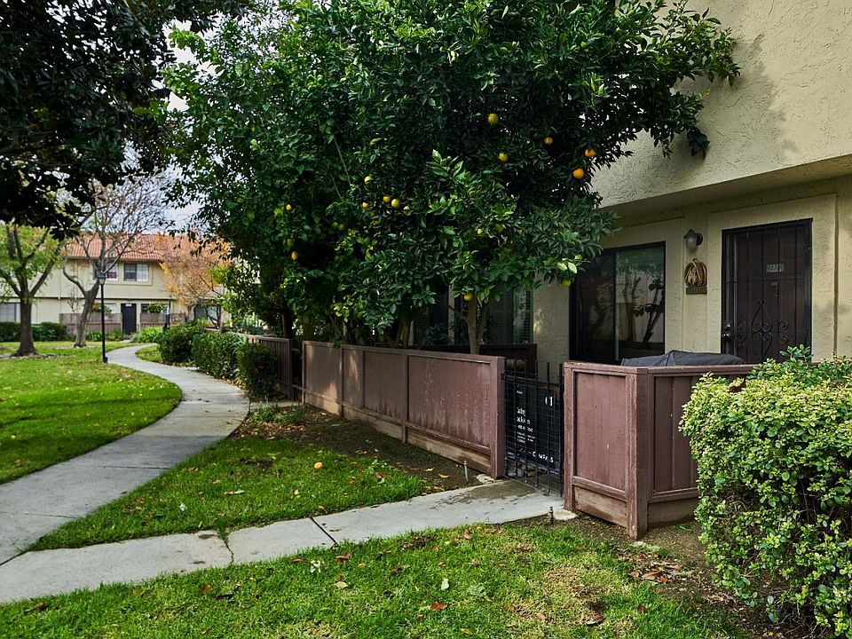 1st image of 124 Kenbrook Cir