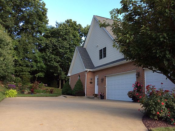 2nd image of 2025 Timbercrest Dr