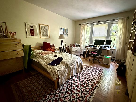 5th image of 10 Browne St APT 3