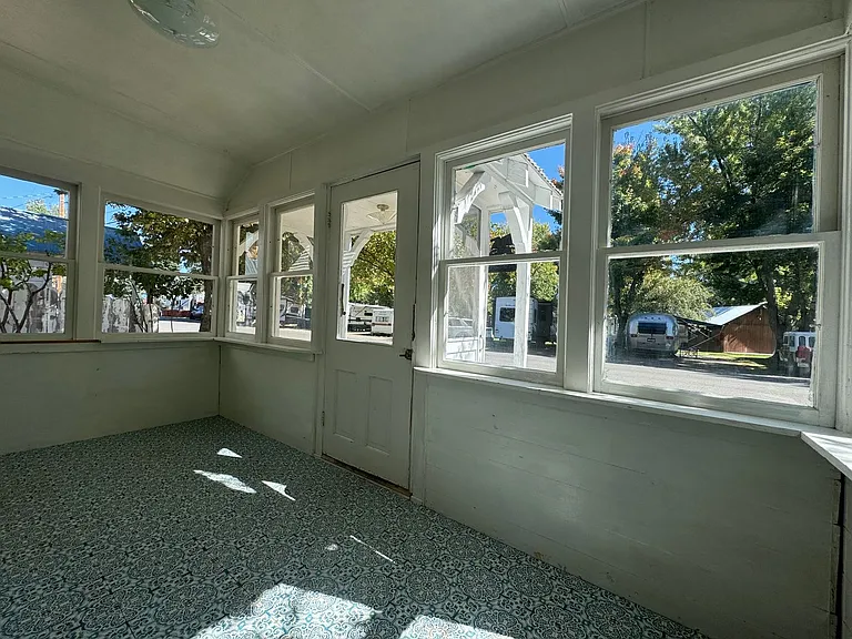 133 Stover Rd — Photo 7
