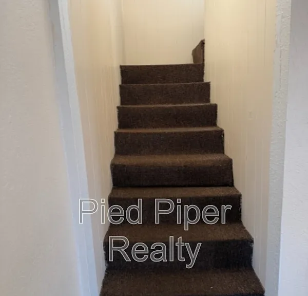 601 N Winnebago Ave — Photo 7