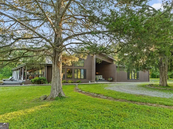 657 Brock Rd, Chickamauga, GA 30707