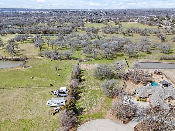 3rd image of 2451 Rock Haven Dr