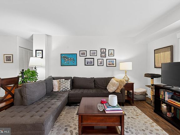 4th image of 5250 Valley Forge Dr APT 502