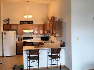 630 Westfield Way APT 6, Pewaukee, WI 53072