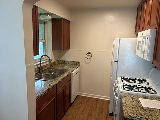 2 bed, $1,950 — Photo 2