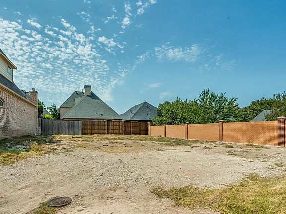 5th image of 4118 Walnut Glen Pl
