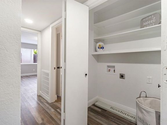 4th image of 3917 Queens Ct
