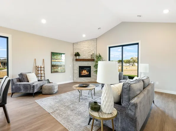 5032 258th Ct, Wyoming, MN 55092