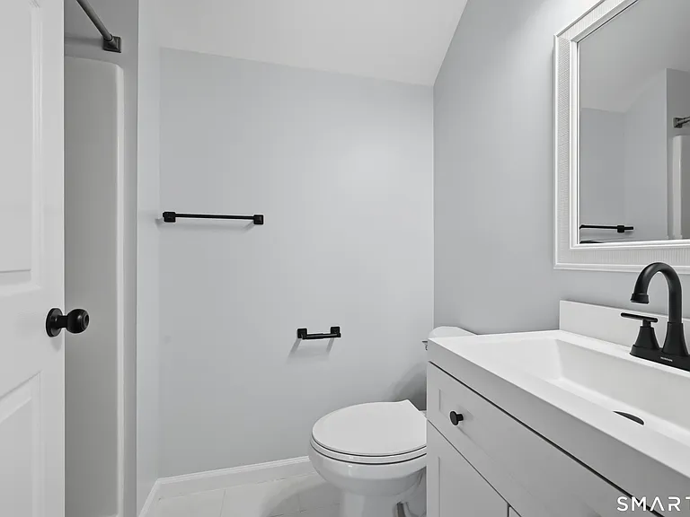 1 Union Ave #11 — Photo 17