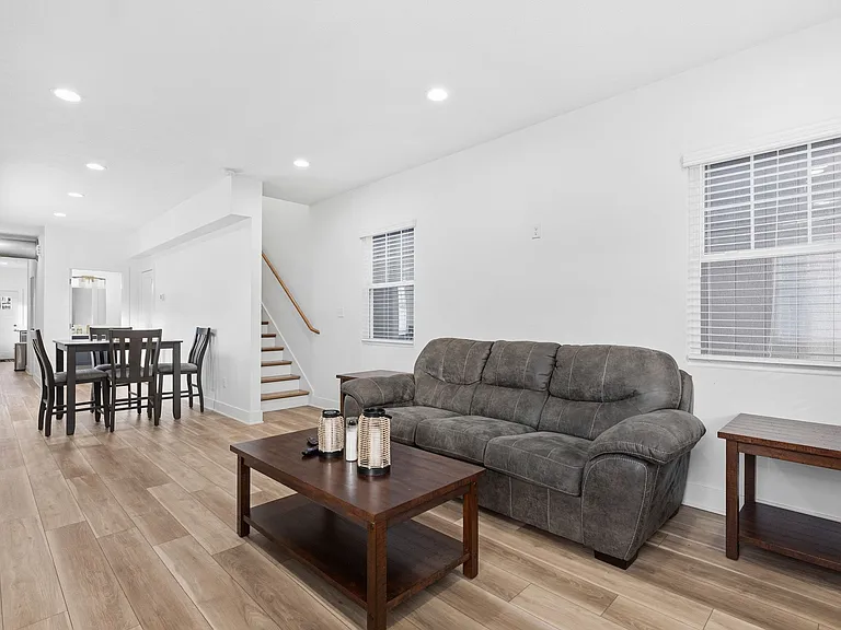 1538 Ringgold Ave — Photo 4