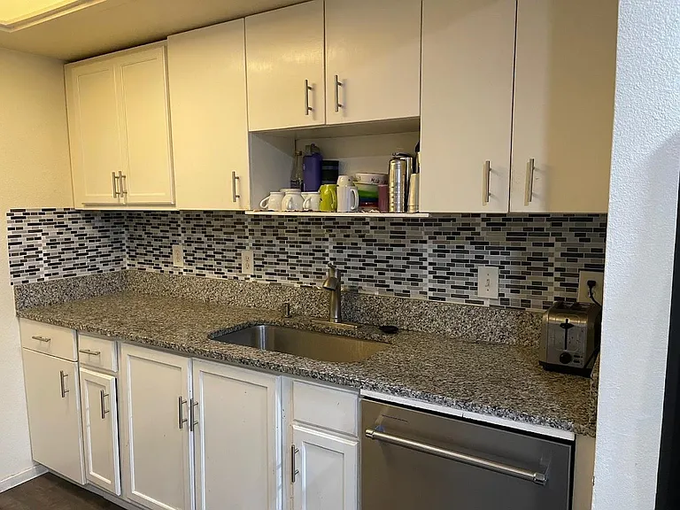 14625 NE 34th St #9 — Photo 2