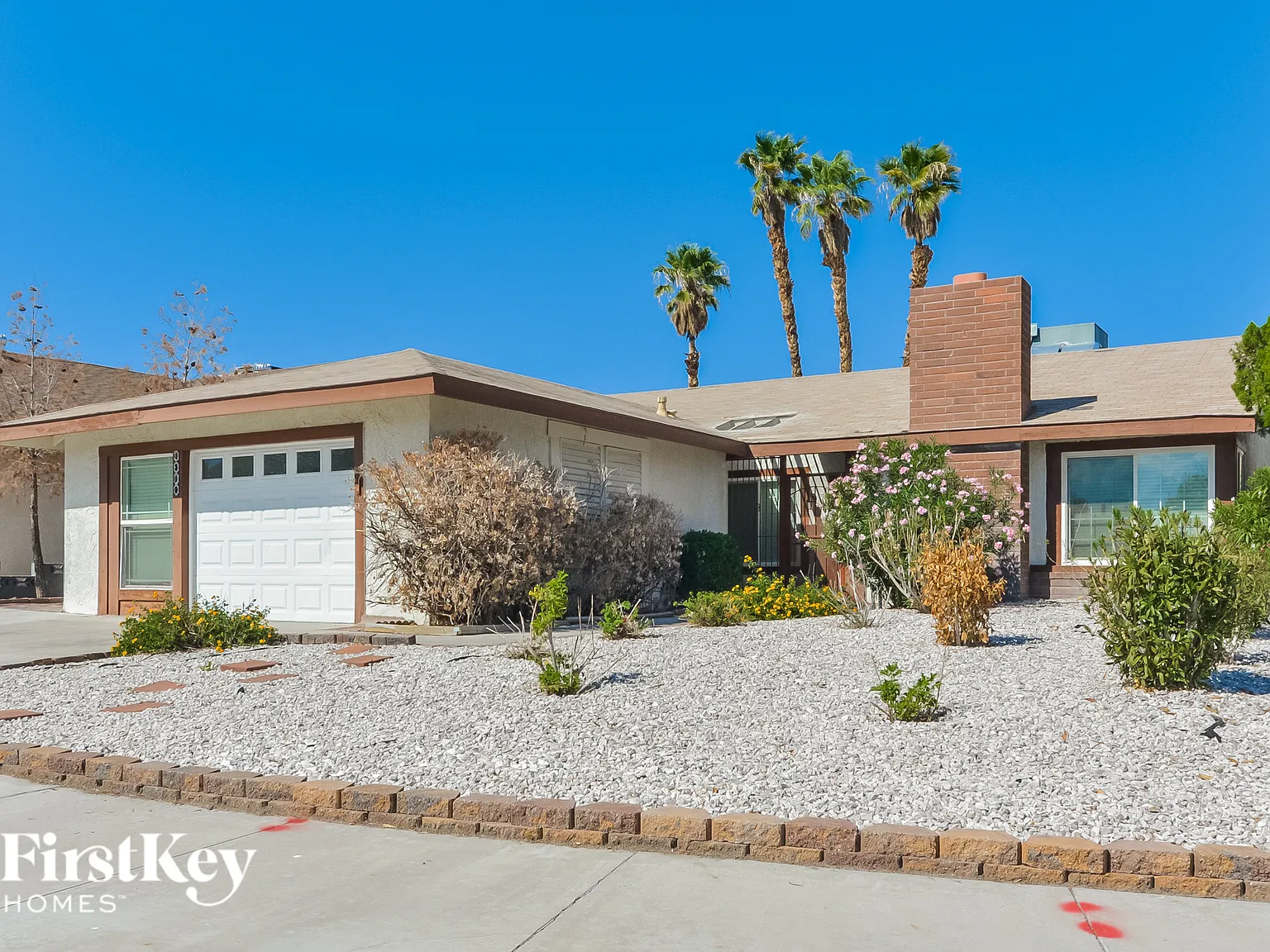 4 bed, 2.0 bath, 2116 sqft, $2,625 — Photo 3