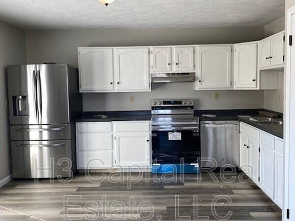 3rd image of 1400 30th St #1A
