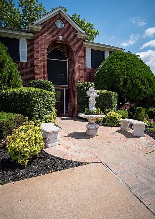 1st image of 2542 Pinehurst Dr