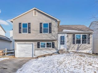 2754 Raphael Dr, Columbus, OH 43232