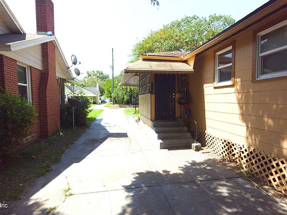 5th image of 125 E 45TH Street