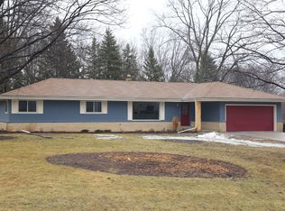 16660 Willow Ridge Ln, Brookfield, WI 53005