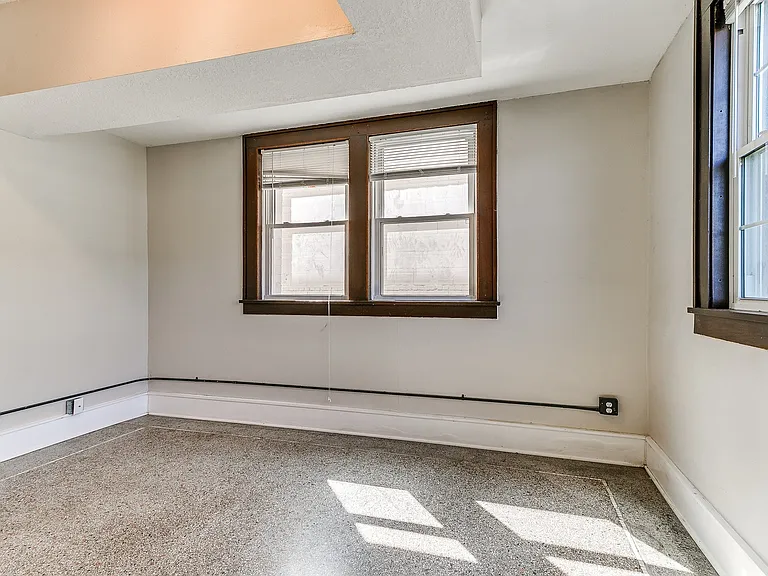 Ingersoll Flats — Photo 16