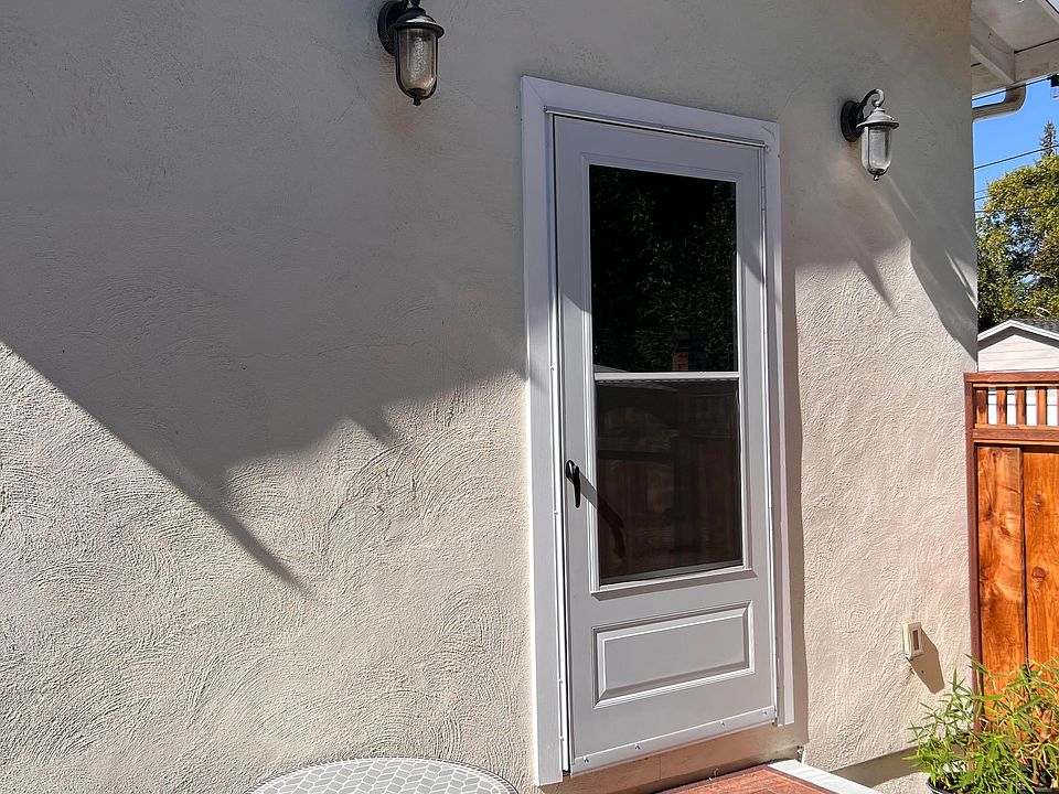 1st image of 108 Laurel Ave #1
