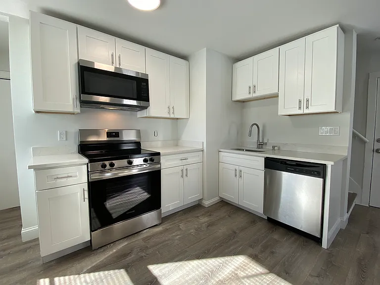 38 Summer St #1 — Photo 3