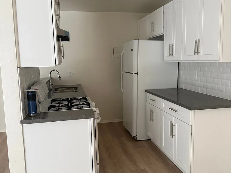 1538 N Detroit St #2 — Photo 3