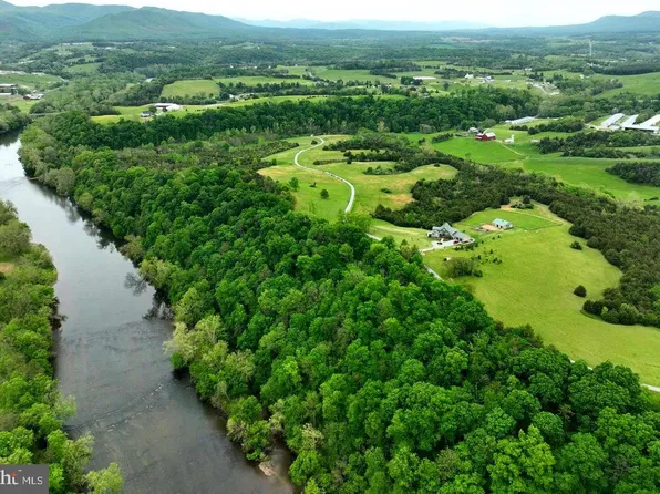 2 Shuler Ln, Stanley, VA 22851