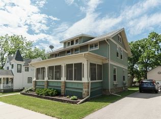 213 W Rollin St, Edgerton, WI 53534