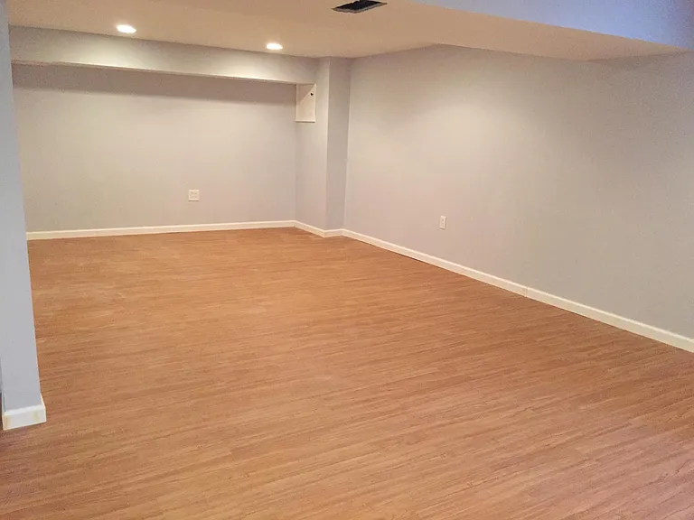722 Greenleaf Dr — Photo 3