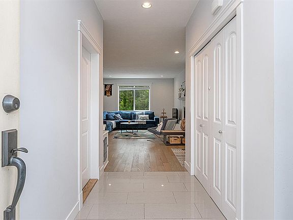 3rd image of 3205 Gibbins Rd #15