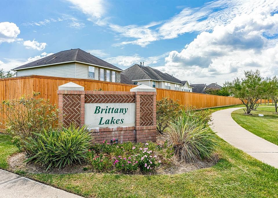 1st image of 2111 White Dove Ct