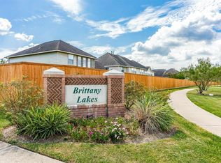 2111 White Dove Ct, League City, TX 77573