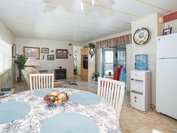 3rd image of 3473 S Hermosa Rd