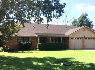 1105 Dallas St, Plainview, TX 79072