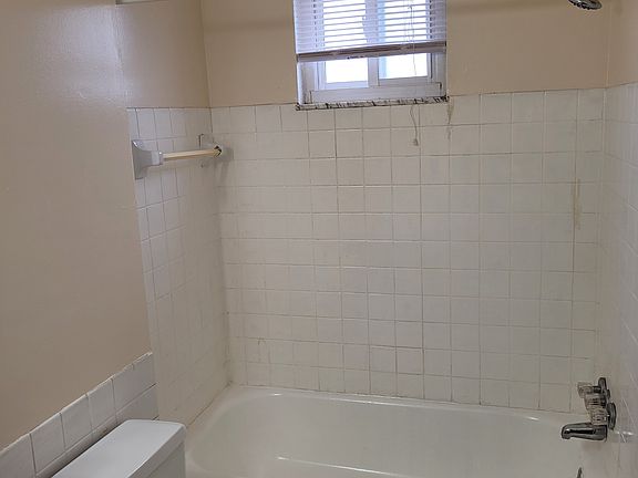 5th image of 14835 Euclid Ave #308