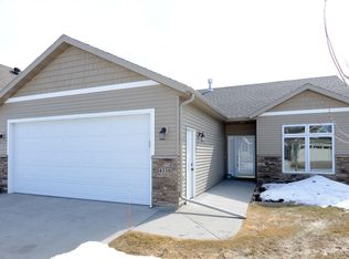 4338 44th St S, Fargo, ND 58104