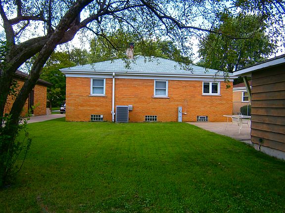 4th image of 11117 Highridge Ave