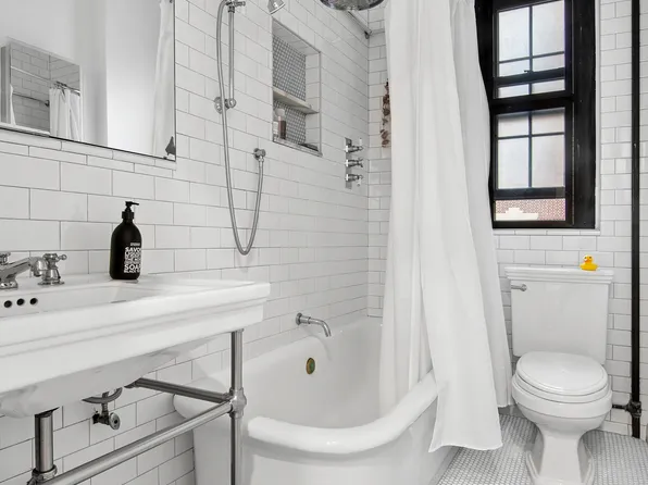 205 Hicks Street 2B image 7 of 7