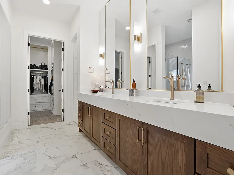 3917 S Madison Ave — Photo 25