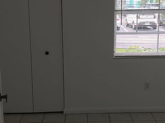 4th image of 2615 SE 20th Ct #107-A